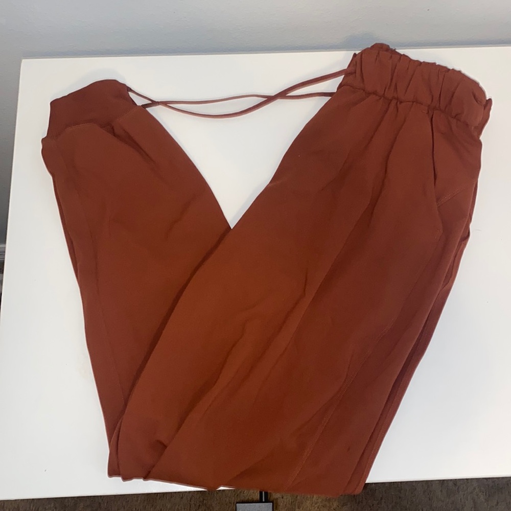 Lululemon athletic pants